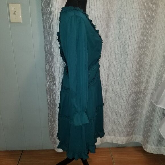 MEDIUM Green Ruffle Open Back Long Sleeve Dress BOHO NWOT - Picture 14 of 14